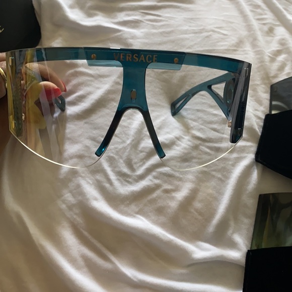 Authentic Versace sunglasses with 3 shades - Picture 7 of 7